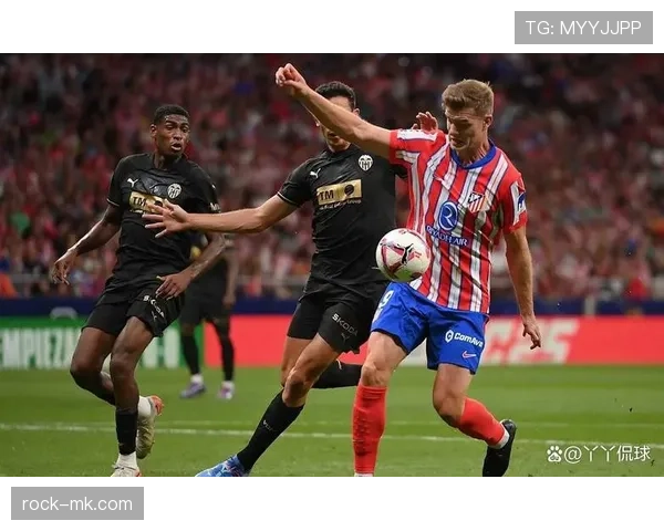 瓦伦西亚管理层决策争议显现，对球队赛季稳定性造成阶段性影响