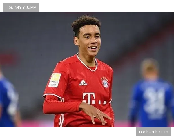 穆西亚拉刷新德甲最年轻连续破门纪录